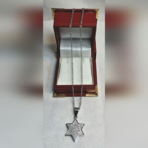 6-Pointed Dancing Star Moissanite & Silver Necklace (NIB + OBO)